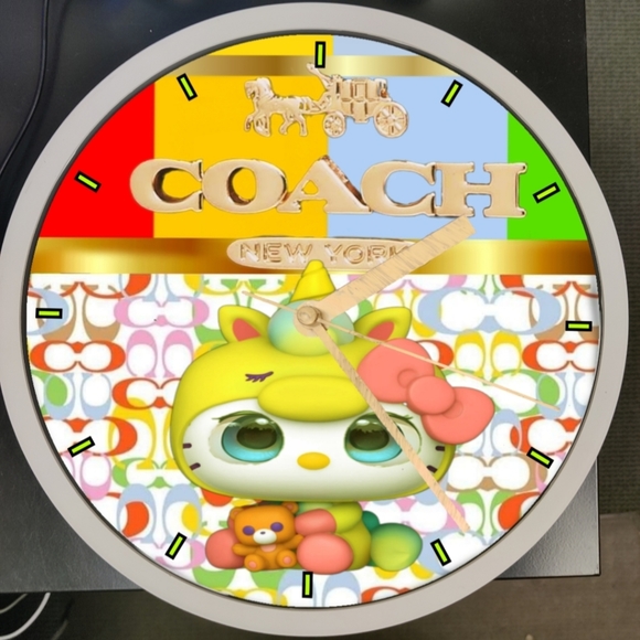 Kitty Coach led lights clock personalized - Picture 2 of 4